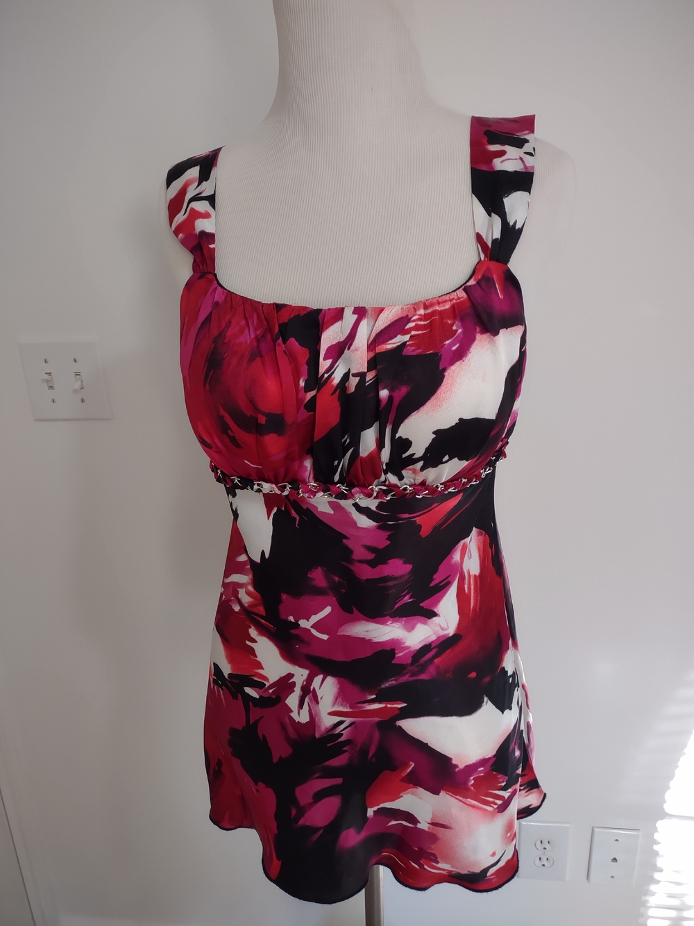 BCX Red, Magenta & Black Abstract Print Camisole With Chain Detail